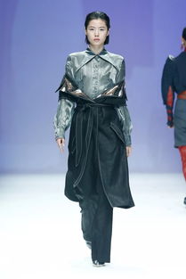 第24屆中國時(shí)裝設(shè)計(jì)新人獎(jiǎng)揭曉 新銳設(shè)計(jì)師李夢瑤成最大黑馬